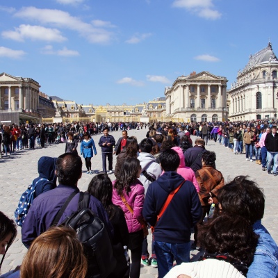 Line to Versailles