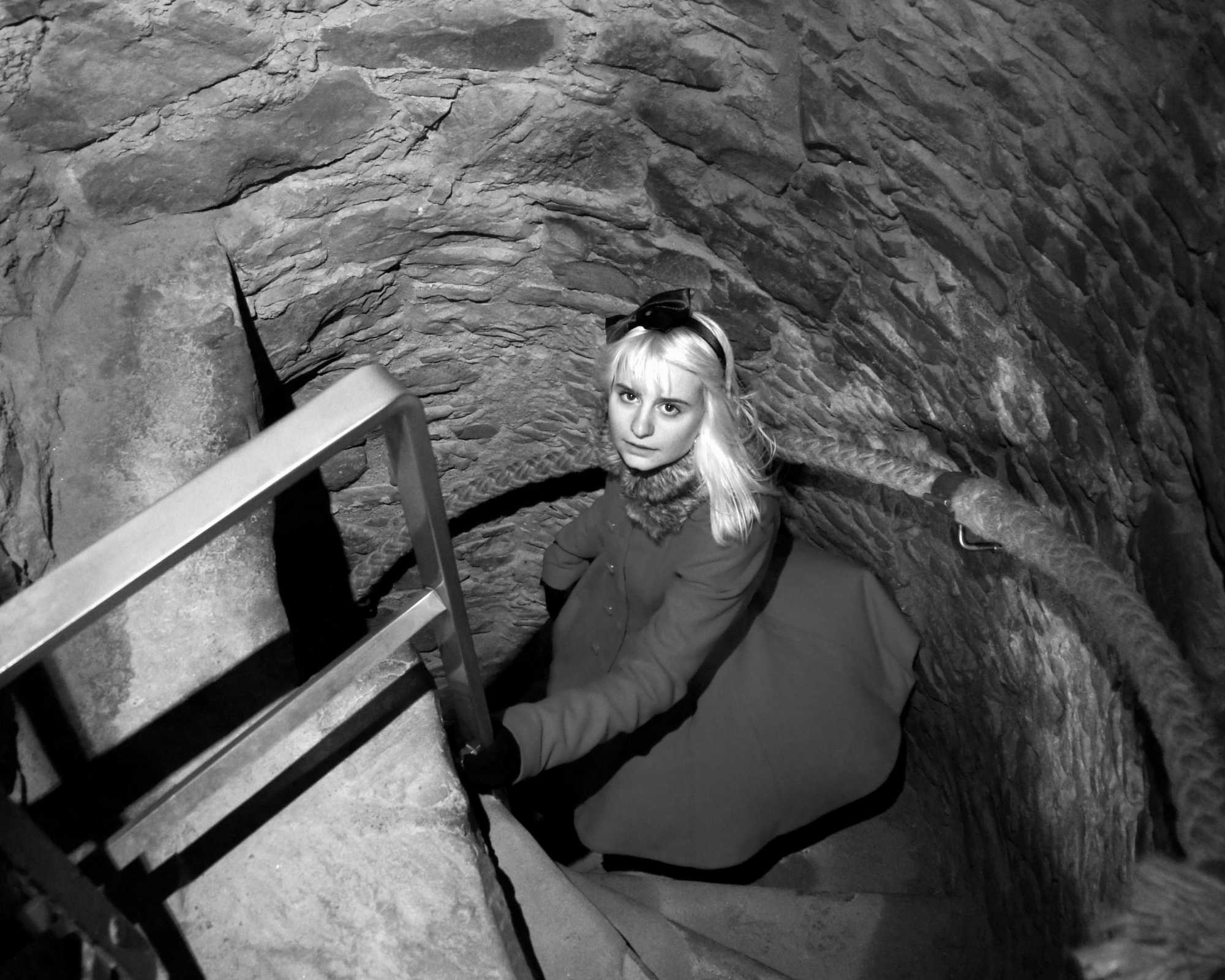 Lisa going down the Stairs