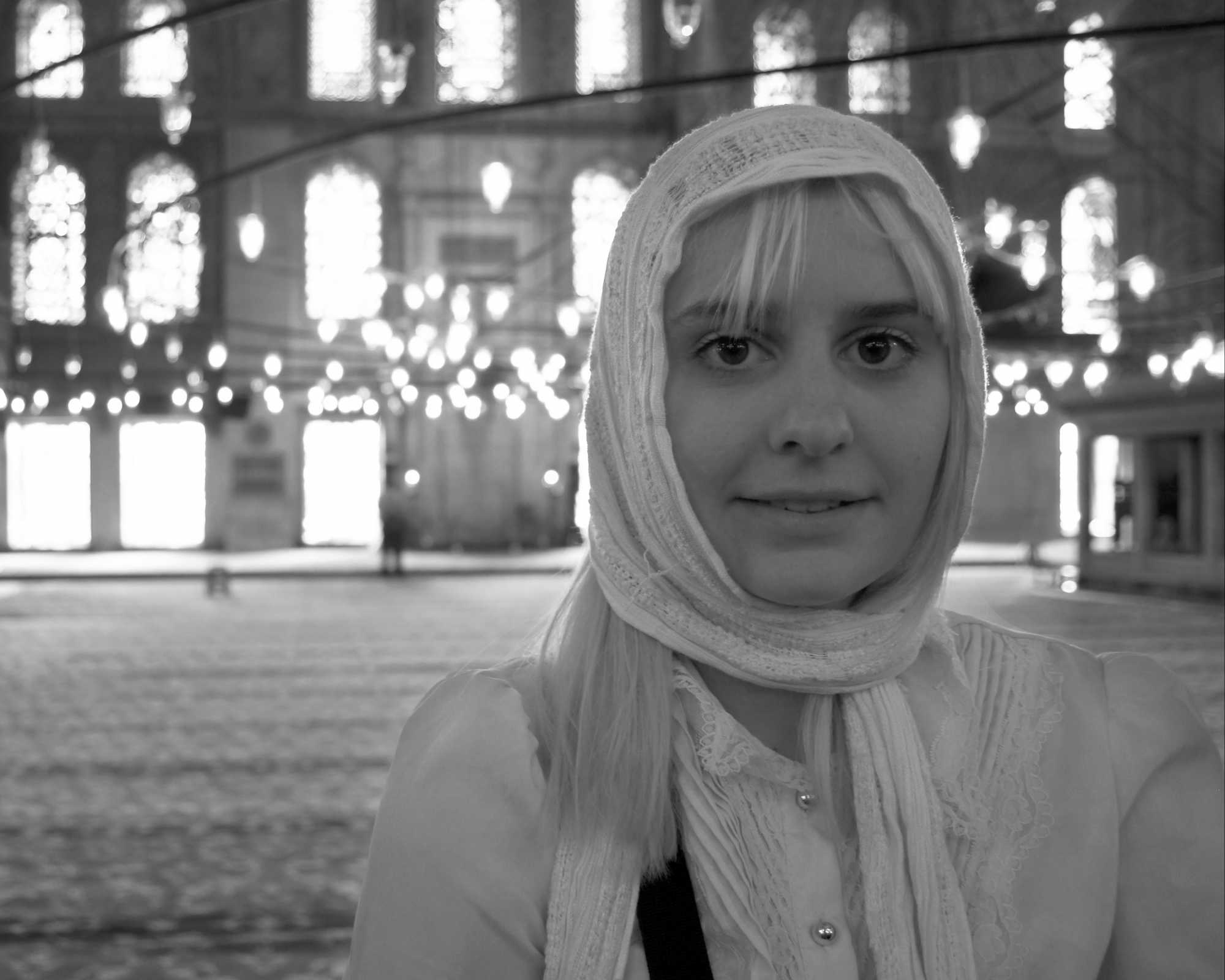 Lisa inside the Blue Mosque