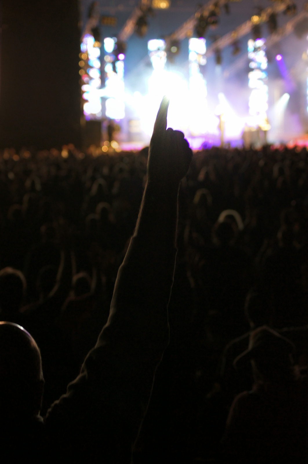 Parachute 2013 Crowd at The Main Stage