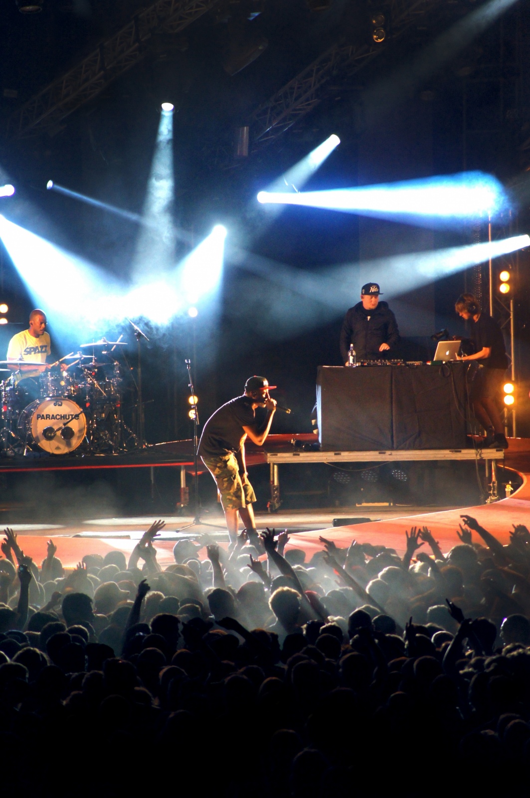 Parachute 2013 Le Crea